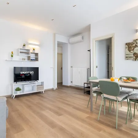 New Luxury Flat 10min P Nuova Apartment *